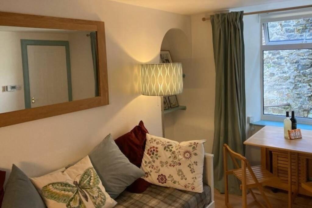 Ferienwohnung The Snug, A Great Flat In The Heart Of Peebles. Exterior foto