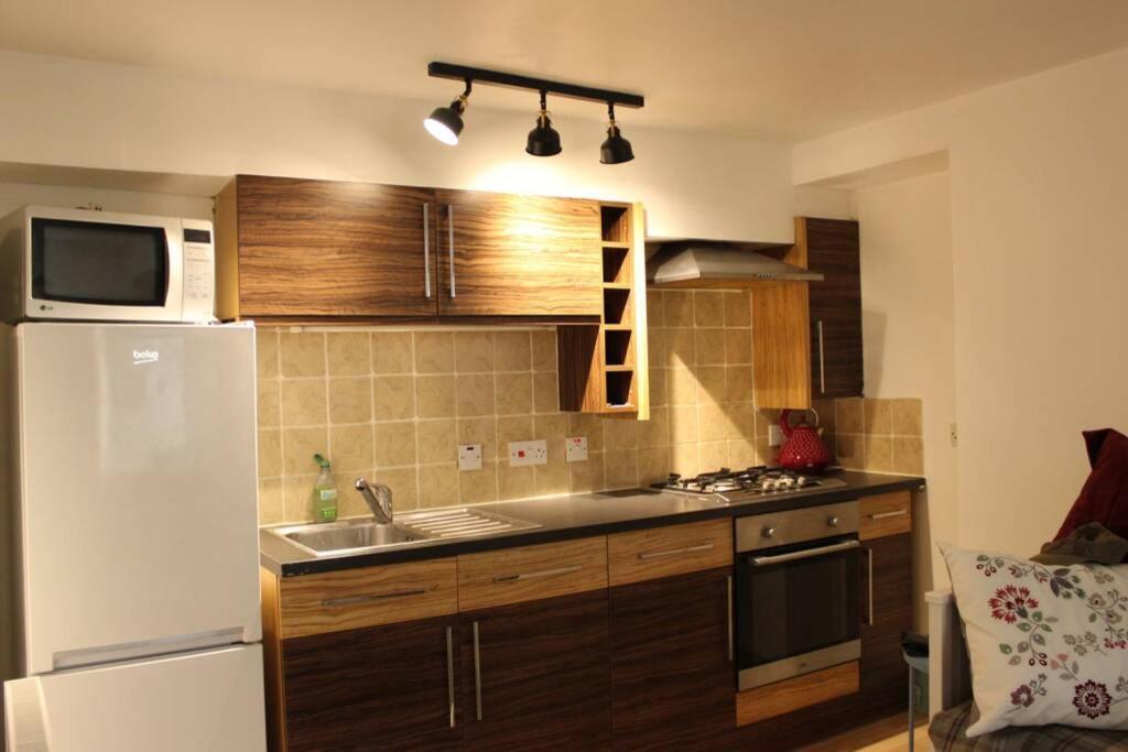 Ferienwohnung The Snug, A Great Flat In The Heart Of Peebles. Exterior foto